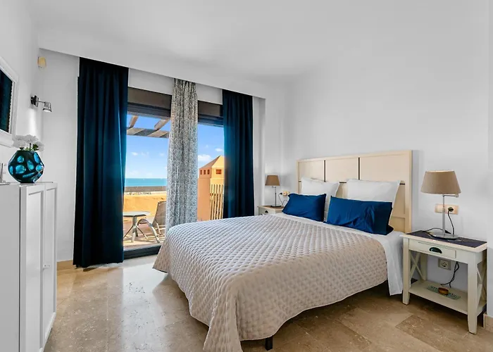 Atico De Lujo Con Vistas Al Mar Estepona