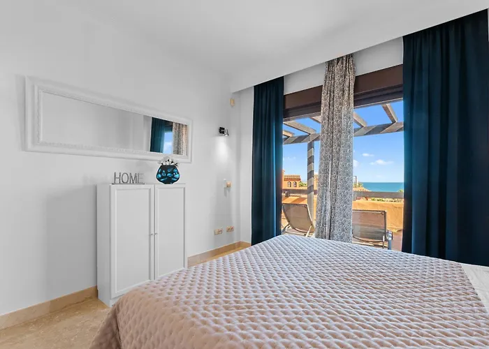 Atico De Lujo Con Vistas Al Mar Estepona